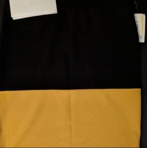 LuLaRoe Cassie NWT medium black and gold black and yellow Pittsburgh colors